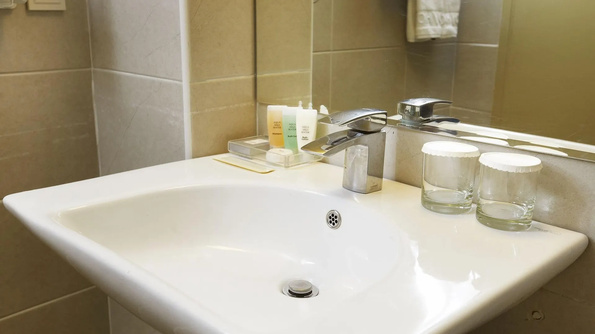 Savoy Hotel Myeongdong Seoul 3*,